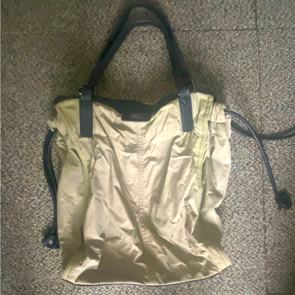 Burberry parasut green bag.